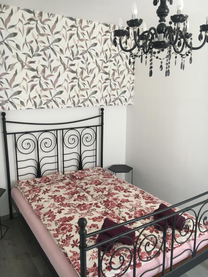 Apartman Mercedes 塞格德 外观 照片
